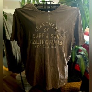 American Eagle tee with pocket